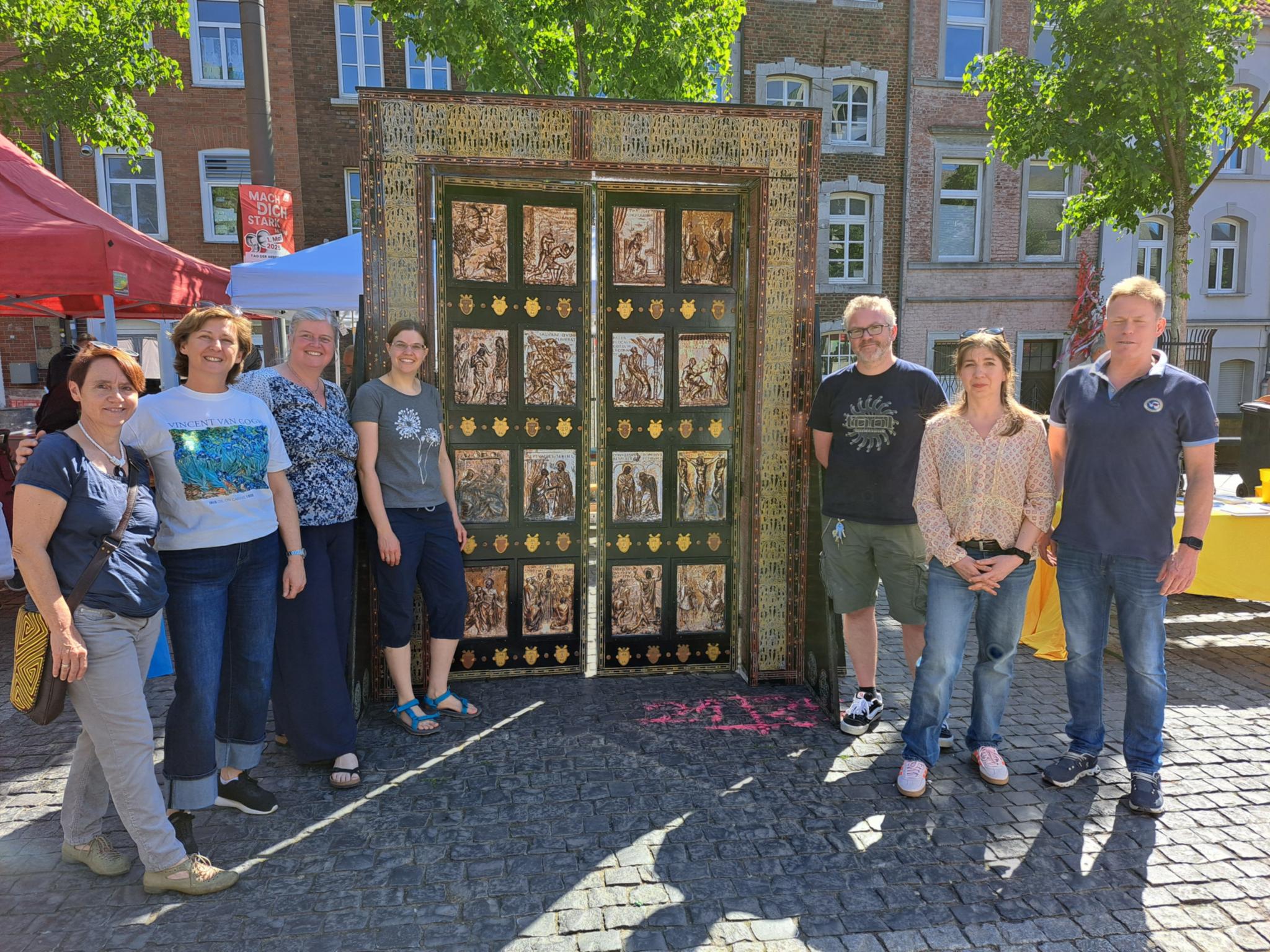 Das Team am 1. Mai 2025